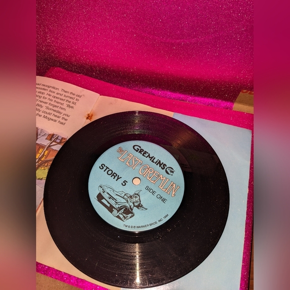 1984 Gremlins Story Books 1-3 and 5 with Record, No Scratches on record - Picture 16 of 16